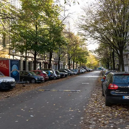 Stylische Altbauwohnung Zentral In Kreuzberger Kiezlage Berlin Exterior foto