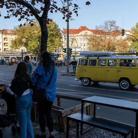 Stylische Altbauwohnung Zentral In Kreuzberger Kiezlage Berlin Exterior foto