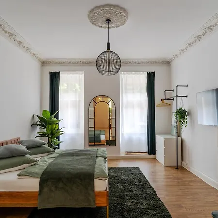 Stylische Altbauwohnung Zentral In Kreuzberger Kiezlage Berlin Exterior foto