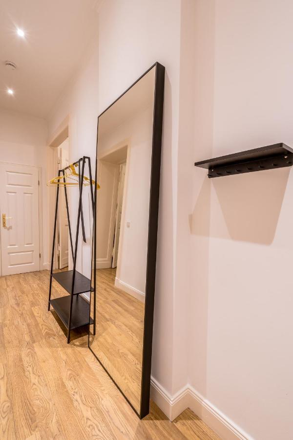 Appartement Stylische Altbauwohnung Zentral In Kreuzberger Kiezlage *