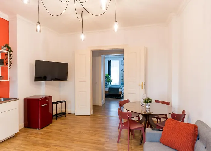 Stylische Altbauwohnung Zentral In Kreuzberger Kiezlage